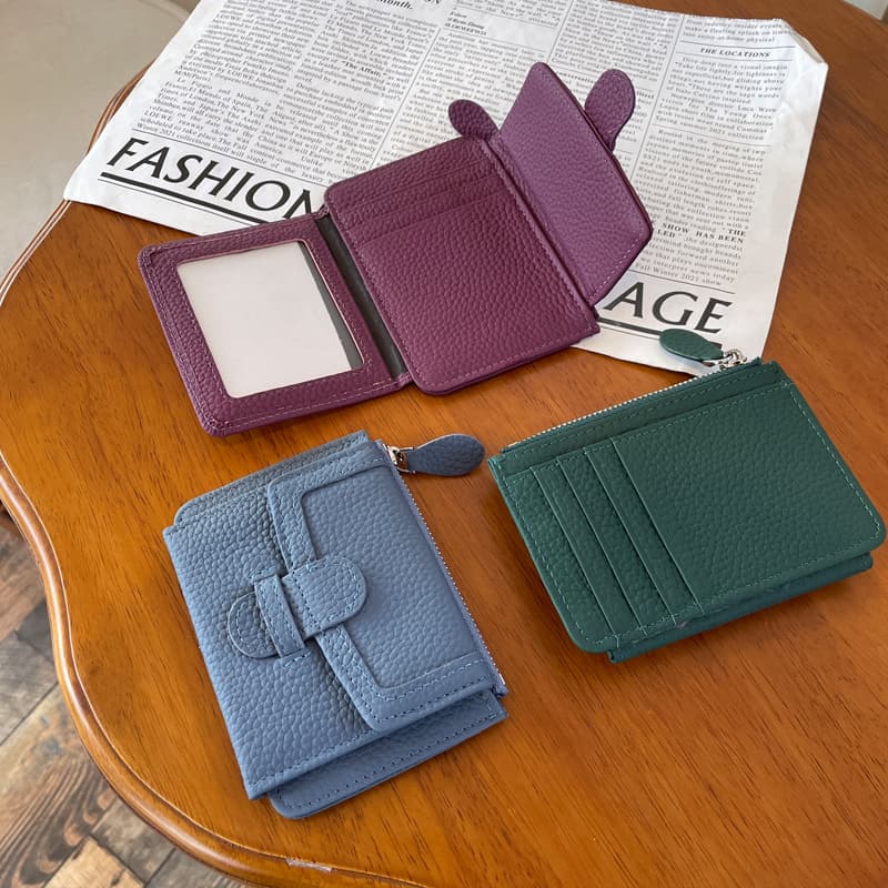 コンパクト財布 高級感あふれる三つ折りコンパクト財布