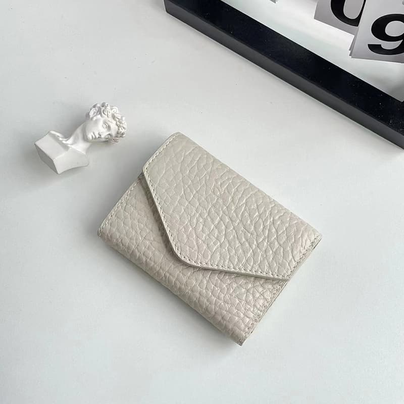 コンパクト財布 上質本革使用 三つ折りミニ財布