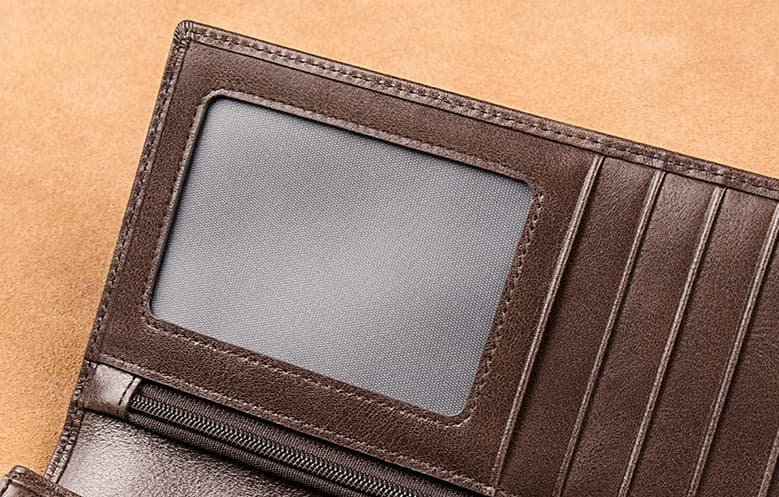 コンパクト 財布 本革使用 大容量 多機能長財布