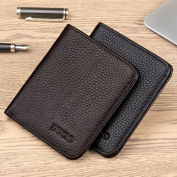 コンパクト 財布 薄型軽量な本革二つ折り財布