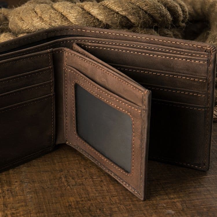 コンパクト 財布 職人技が光る本革二つ折り財布