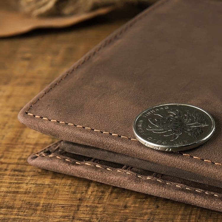 コンパクト 財布 職人技が光る本革二つ折り財布