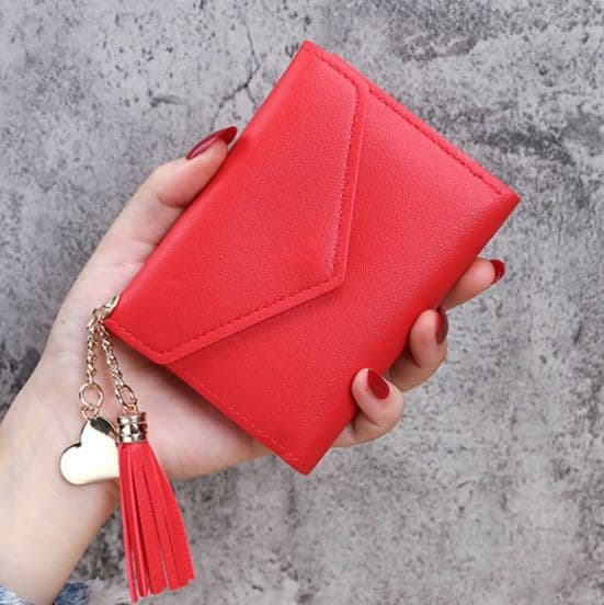 コンパクト 財布 フラップデザイン タッセル付き二つ折り財布