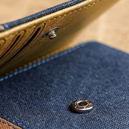 コンパクト 財布 デニム素材の三つ折りミニウォレット
