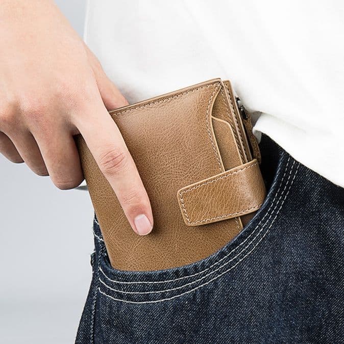 コンパクト 財布 機能的な多ポケット二つ折り財布