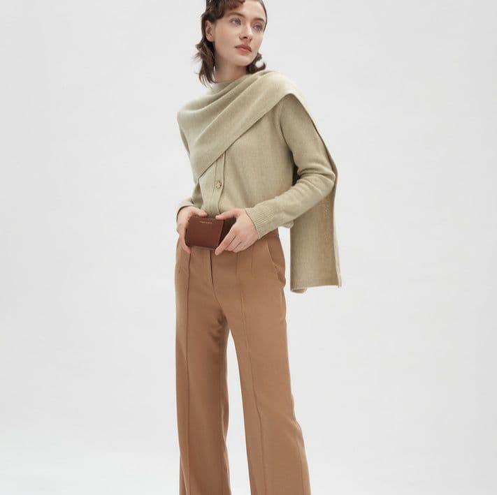 コンパクト 財布 上質レザー ミニマル二つ折り財布