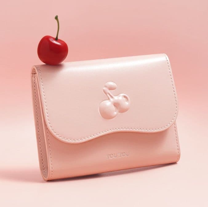 コンパクト 財布 さくらんぼ型押し三つ折りミニ財布