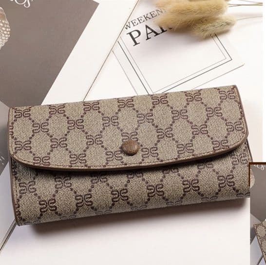 コンパクト 財布 洗練モノグラム柄フラップ長財布