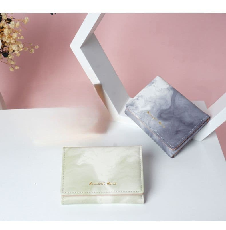 コンパクト 財布 水彩模様のミニマル三つ折り財布