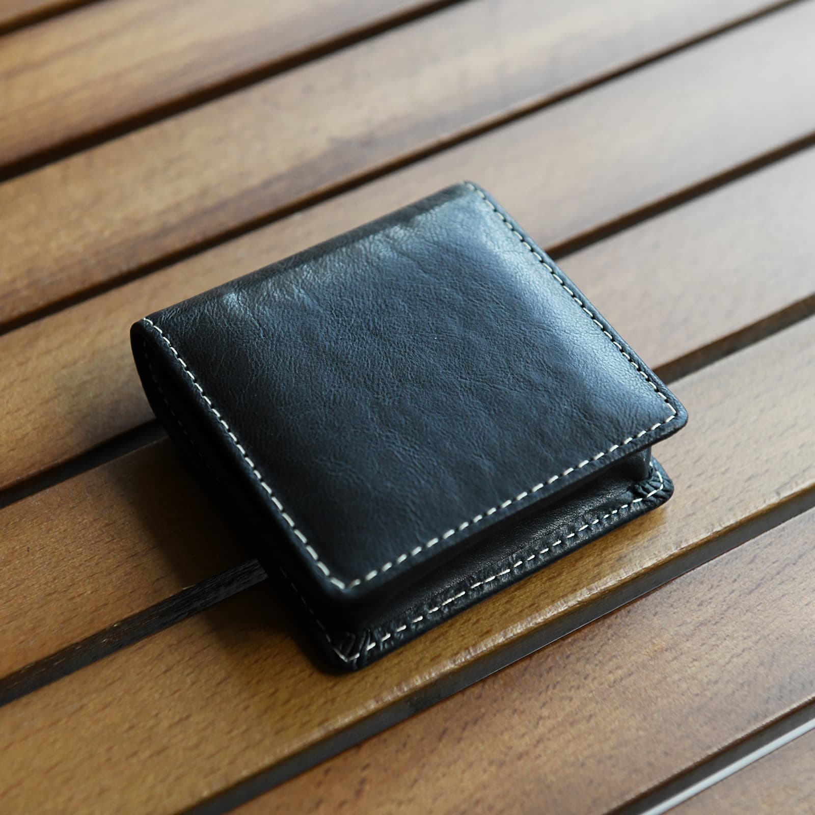 コンパクト 財布 本革職人仕立て 極薄二つ折り財布