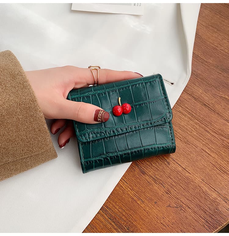 コンパクト 財布 さくらんぼ飾り二つ折り財布コンパクトミニ大容量