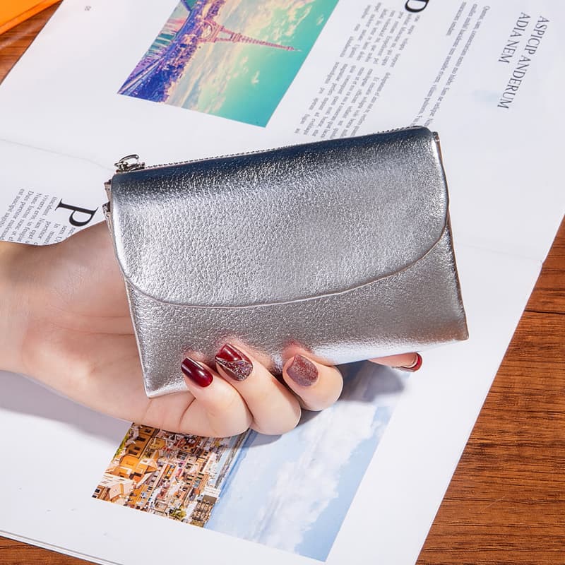 コンパクト 財布 光沢メタリック三つ折りミニ財布