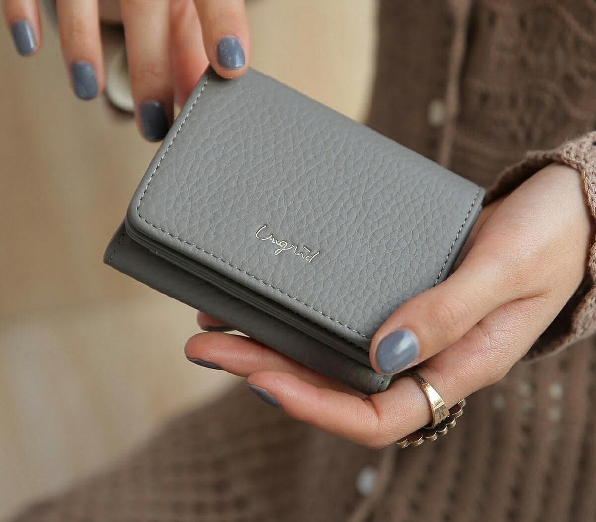 コンパクト 財布 三つ折り 細やかな縫製の上質ミニ財布