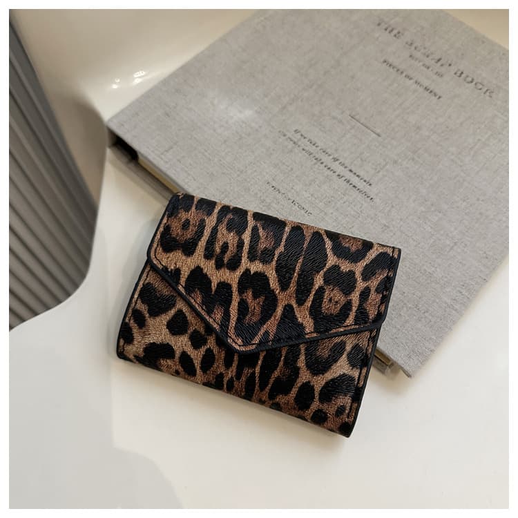コンパクト 財布 三つ折り豹柄ミニ財布