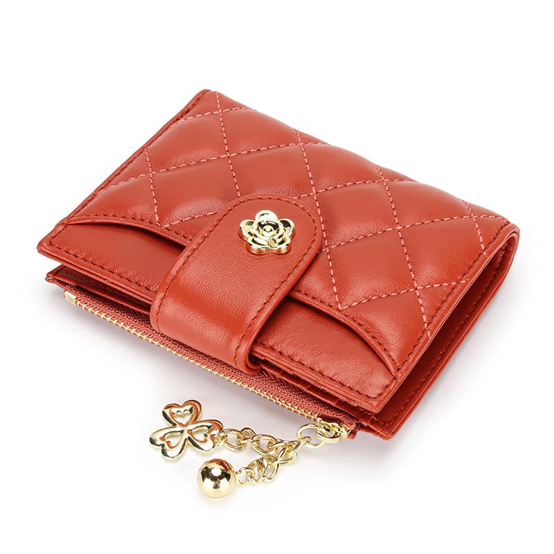 コンパクト 財布 キルティング柄 花モチーフ 二つ折りミニ財布