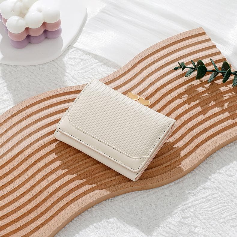 コンパクト財布 ハート留め金具付き 三つ折りミニ財布