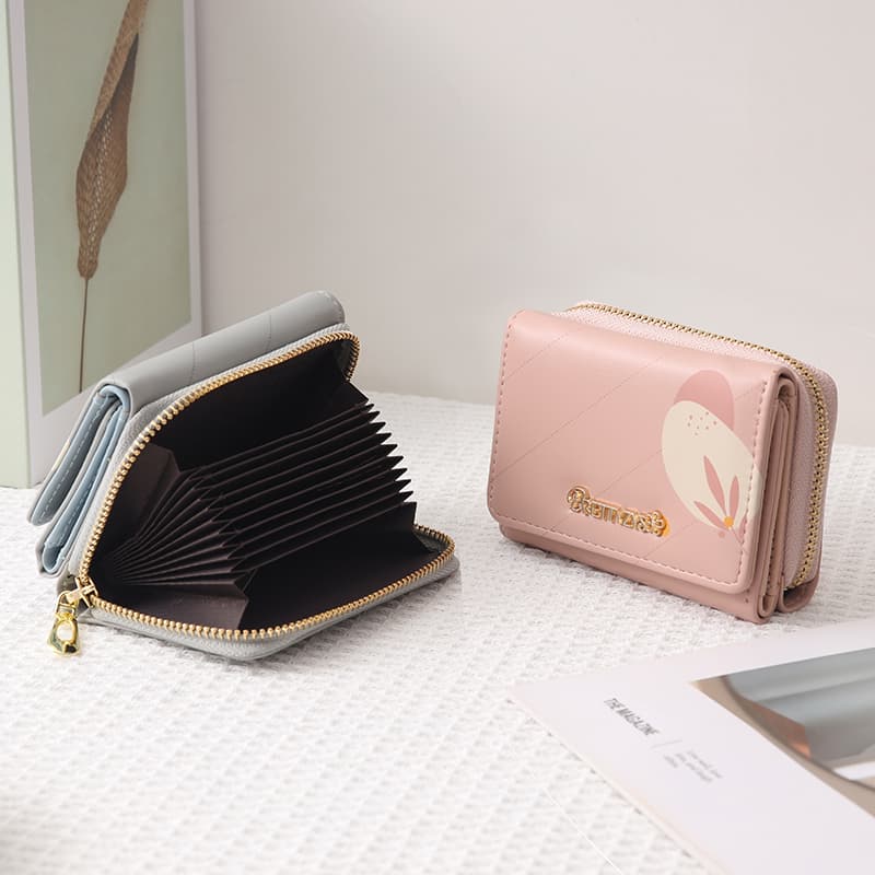 コンパクト財布 優美な花柄モチーフ 三つ折りミニ財布