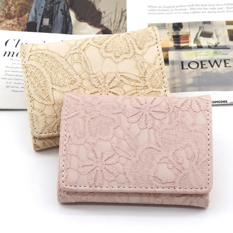 コンパクト財布 花柄レース刺繍入り三つ折り財布