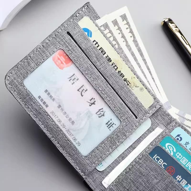 コンパクト 財布 シンプル機能性二つ折り財布