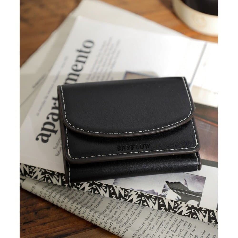 コンパクト 財布 三つ折り 洗練されたデザインの三つ折りミニ財布