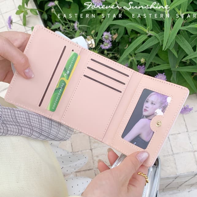 コンパクト 財布 レディース 型押し加工 薄型軽量 三つ折り小銭入れ付き短財布