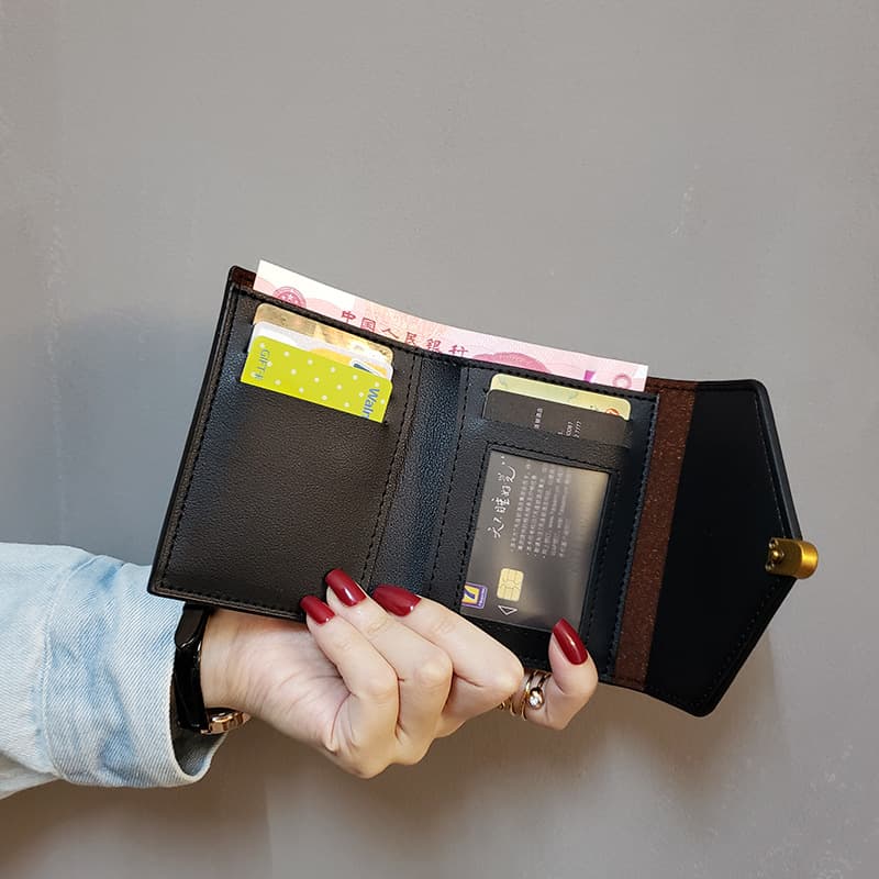 コンパクト 財布 金具アクセント三つ折りミニ財布