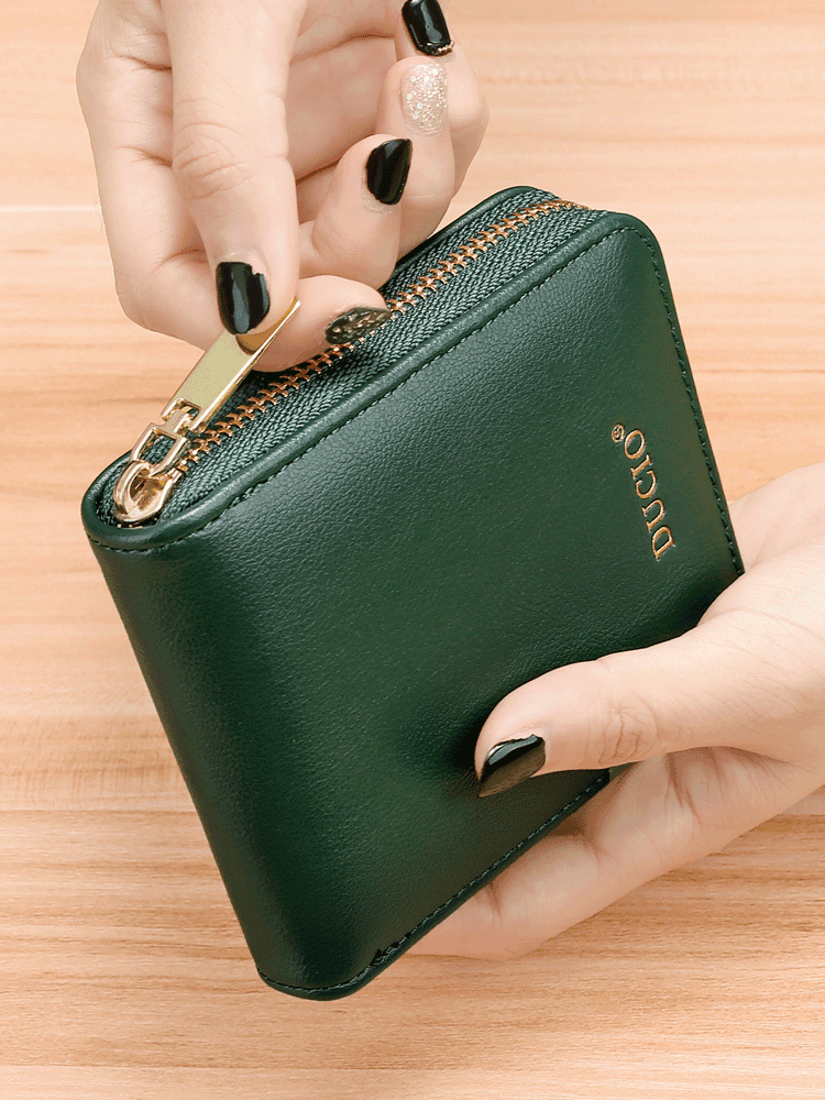 コンパクト 財布 シンプル機能性二つ折り財布