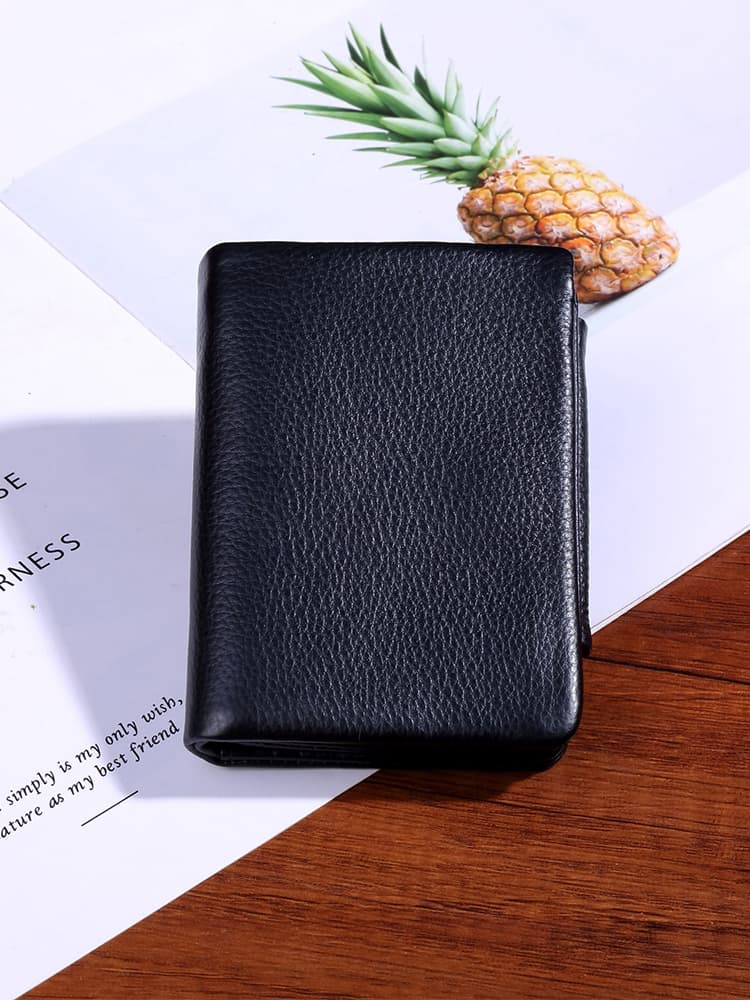 コンパクト財布 機能性抜群 スマート三つ折りミニ財布
