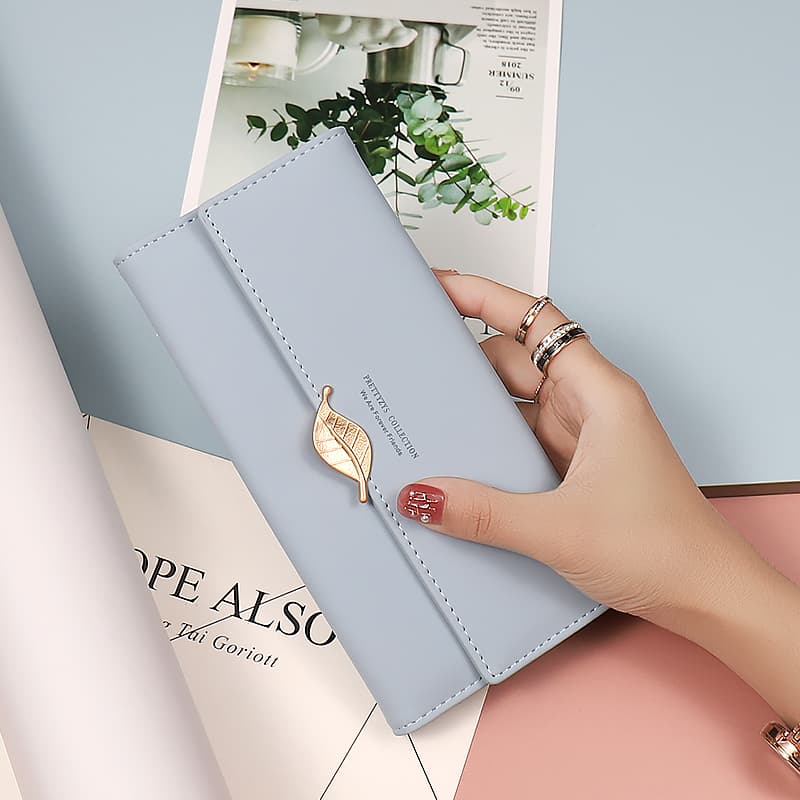 コンパクト 財布 シンプル リーフチャーム レディース財布