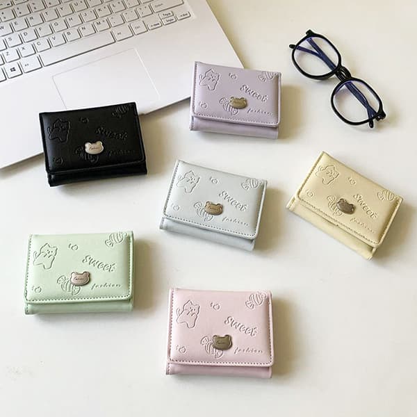 コンパクト 財布 レディース 型押し加工 薄型軽量 三つ折り財布