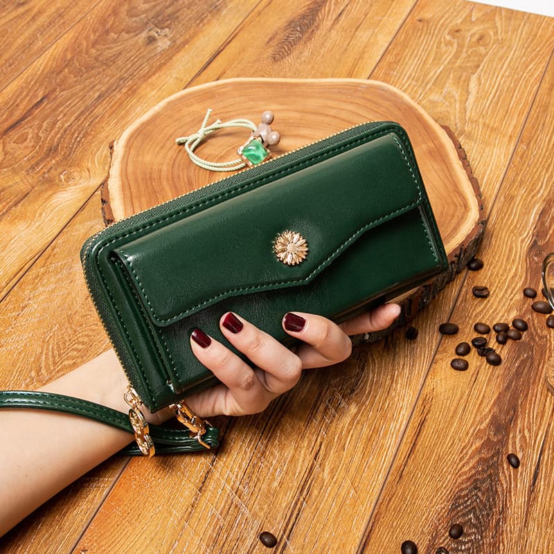 コンパクト 財布 上品な華やかさ 花モチーフ付き薄型長財布