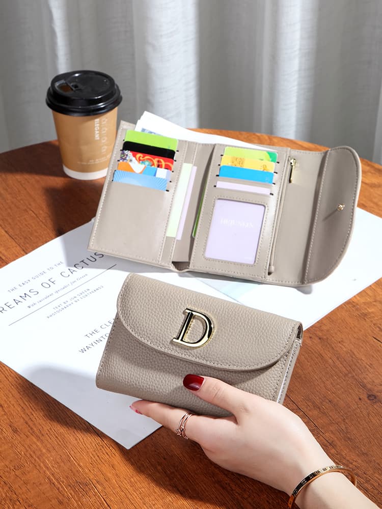 コンパクト 財布 上品なデザイン 三つ折りミニ財布