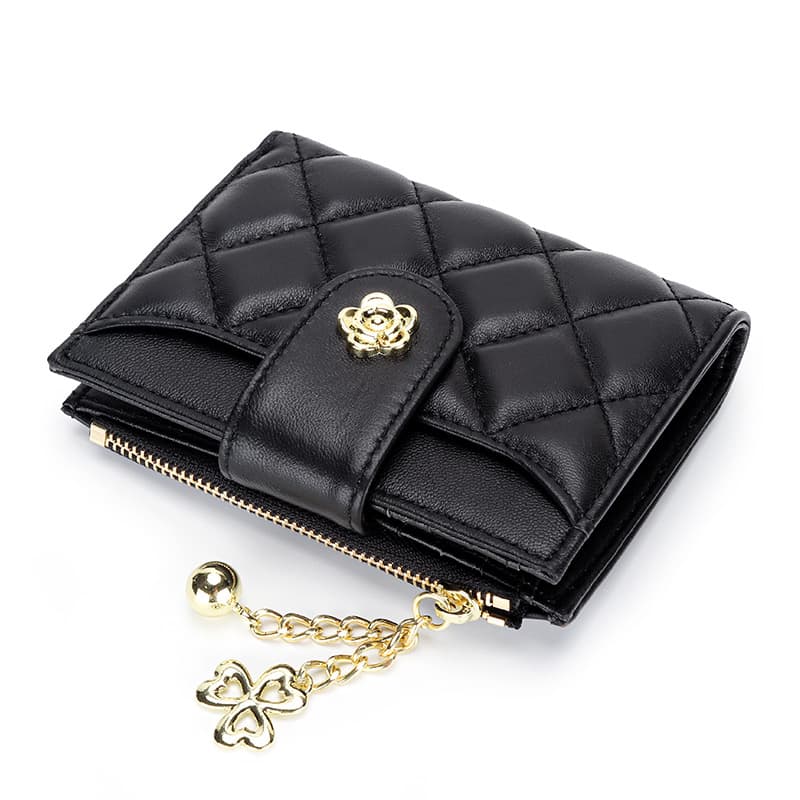 コンパクト 財布 キルティング柄 花モチーフ 二つ折りミニ財布