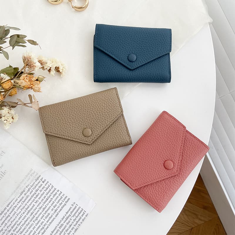 コンパクト財布 上質な手触りのコンパクト財布