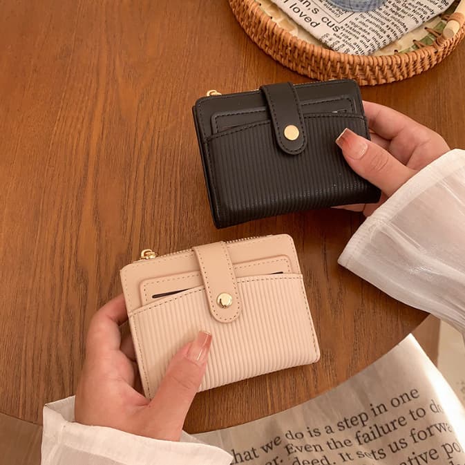 コンパクト 財布 レディース 縦しま模様 薄型軽量 二つ折り短財布
