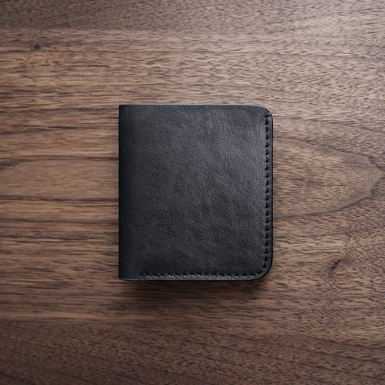 コンパクト 財布 手のひらサイズ本革二つ折り財布
