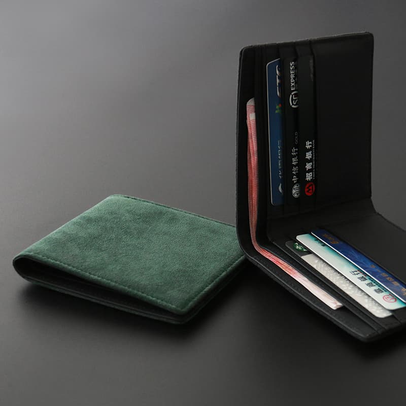 コンパクト 財布 上質な手触り コンパクト二つ折り財布