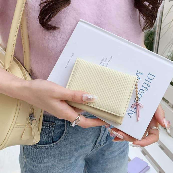 コンパクト 財布 レディース ストライプ 縦型 薄型 三つ折り 短財布