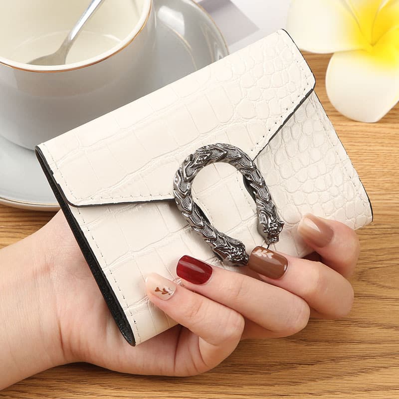 コンパクト 財布 クロコ型押し バックル付き コンパクト財布