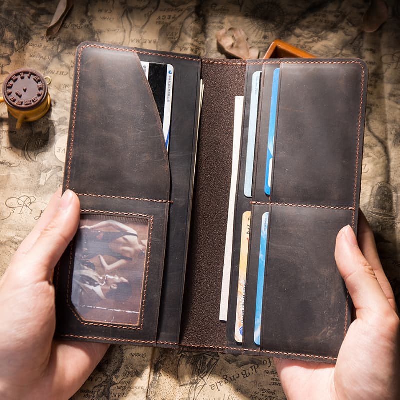 コンパクト 財布 匠の技が光る伝統的な本革長財布