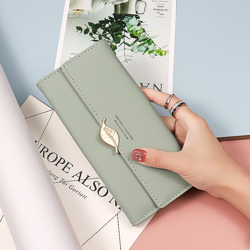 コンパクト 財布 シンプル リーフチャーム レディース財布