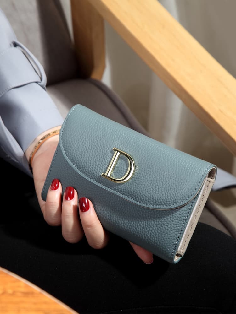 コンパクト 財布 上品なデザイン 三つ折りミニ財布