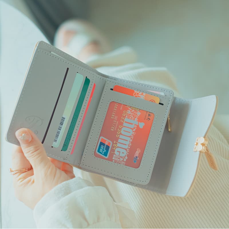 コンパクト 財布 花モチーフ付きミニマル三つ折り財布