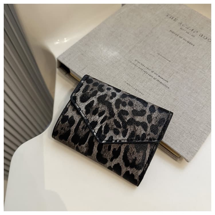 コンパクト 財布 三つ折り豹柄ミニ財布