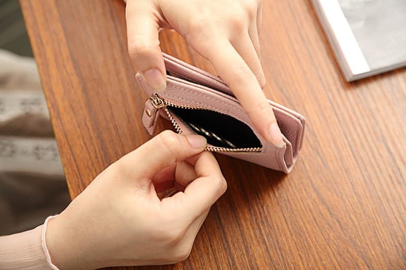 コンパクト 財布 シンプル上品コンパクト二つ折り財布