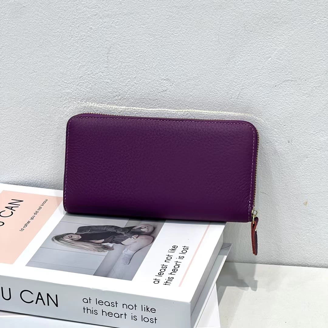 コンパクト 財布 上品な型押し本革長財布