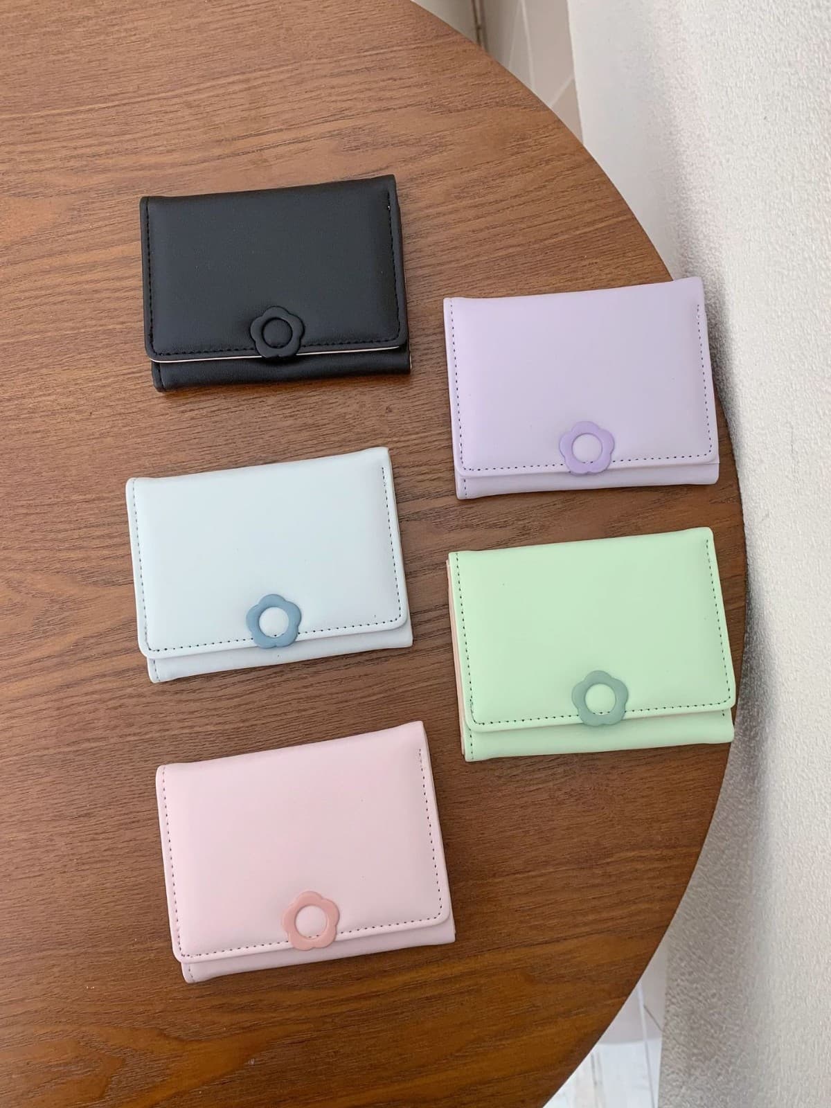 コンパクト 財布 三つ折り フラワークラスプ ミニ財布