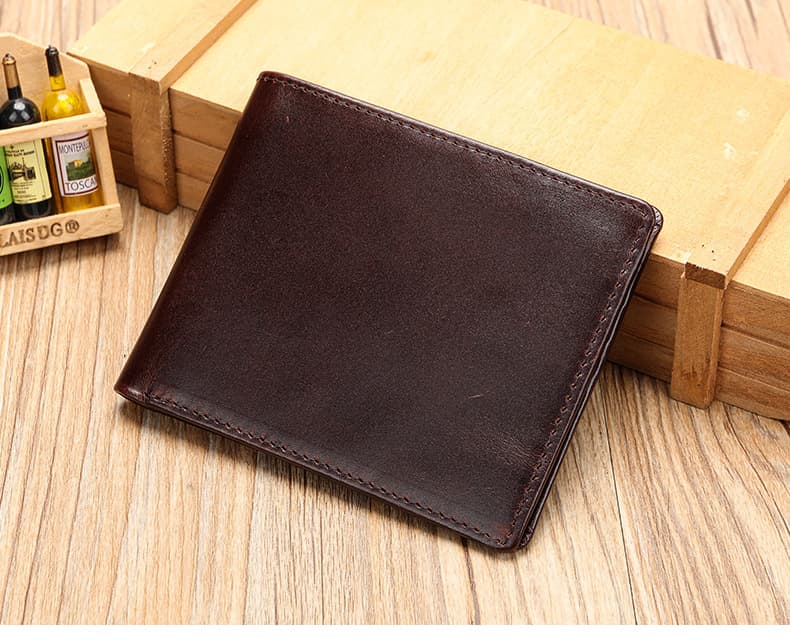 コンパクト 財布 上質な本革仕様 薄型二つ折り財布