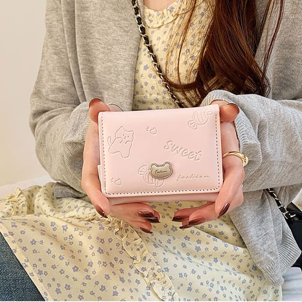 コンパクト 財布 レディース 型押し加工 薄型軽量 三つ折り財布