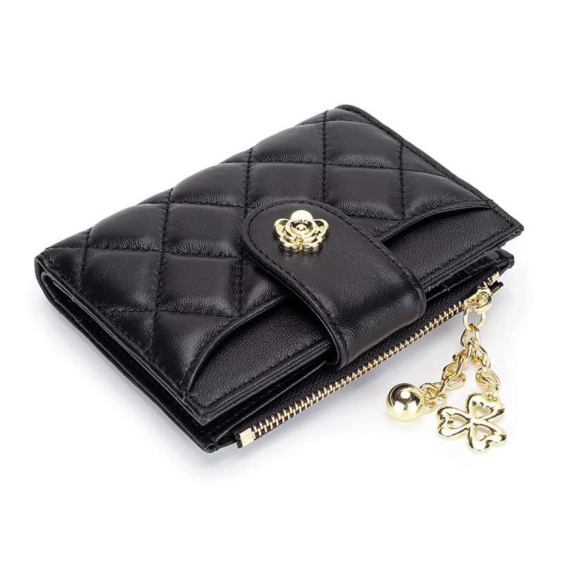 コンパクト 財布 キルティング柄 花モチーフ 二つ折りミニ財布